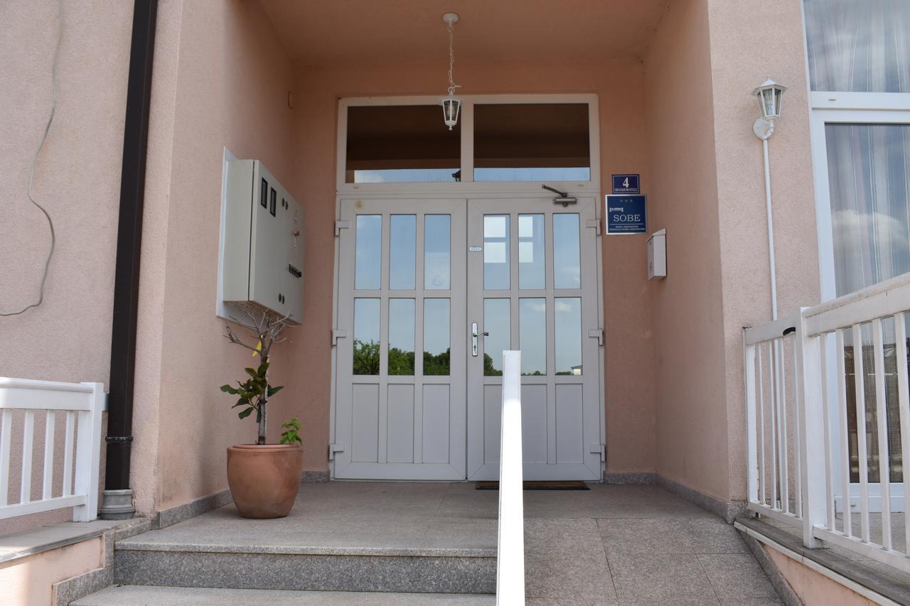 Guest House Regina Mundi Međugorje Exterior foto